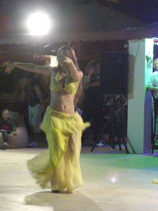 Bauchtänzerin Semoris Hotel