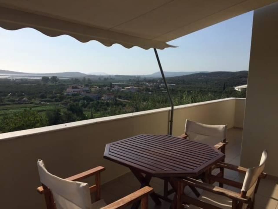 Traumhafter Ausblick von der eigenen Terrasse Hotel Thanos Village