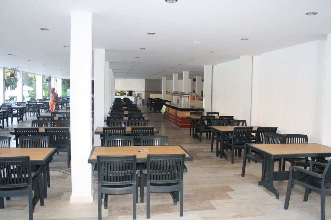 Bestuhlung der Snackbar am Animationspool Asteria Collection Side