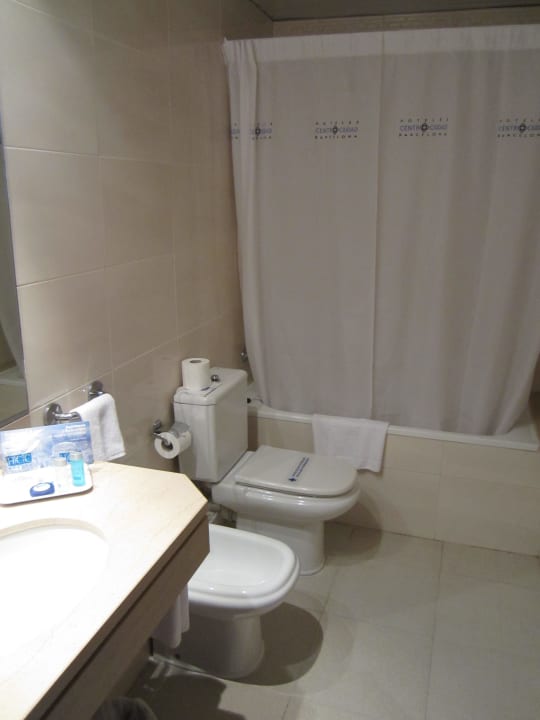 Blick ins Badezimmer Hotel HCC Taber