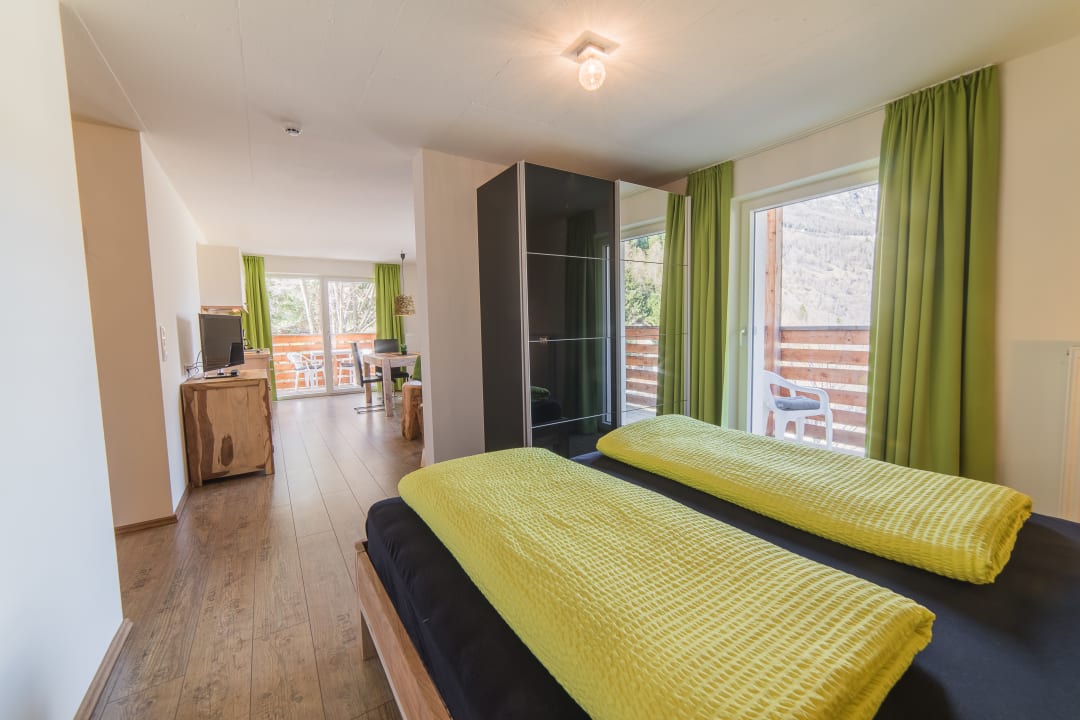 Zimmer Residence Martell Mountains