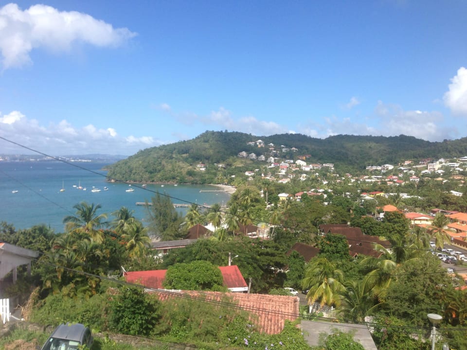 Ausblick auf die Bucht Le Panoramic Hotel