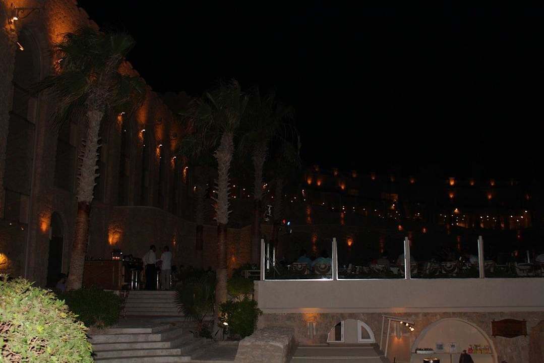 Живая музыка и бар по вечерам Pickalbatros Citadel Resort