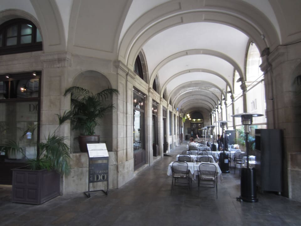Eingangsbereich mit Außenbereich Bar Hotel DO Plaça Reial