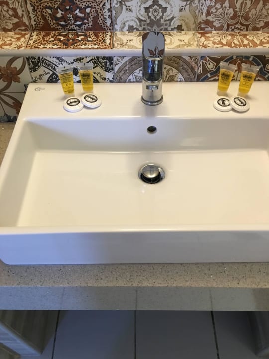 Waschbecken  Hotel Meropi