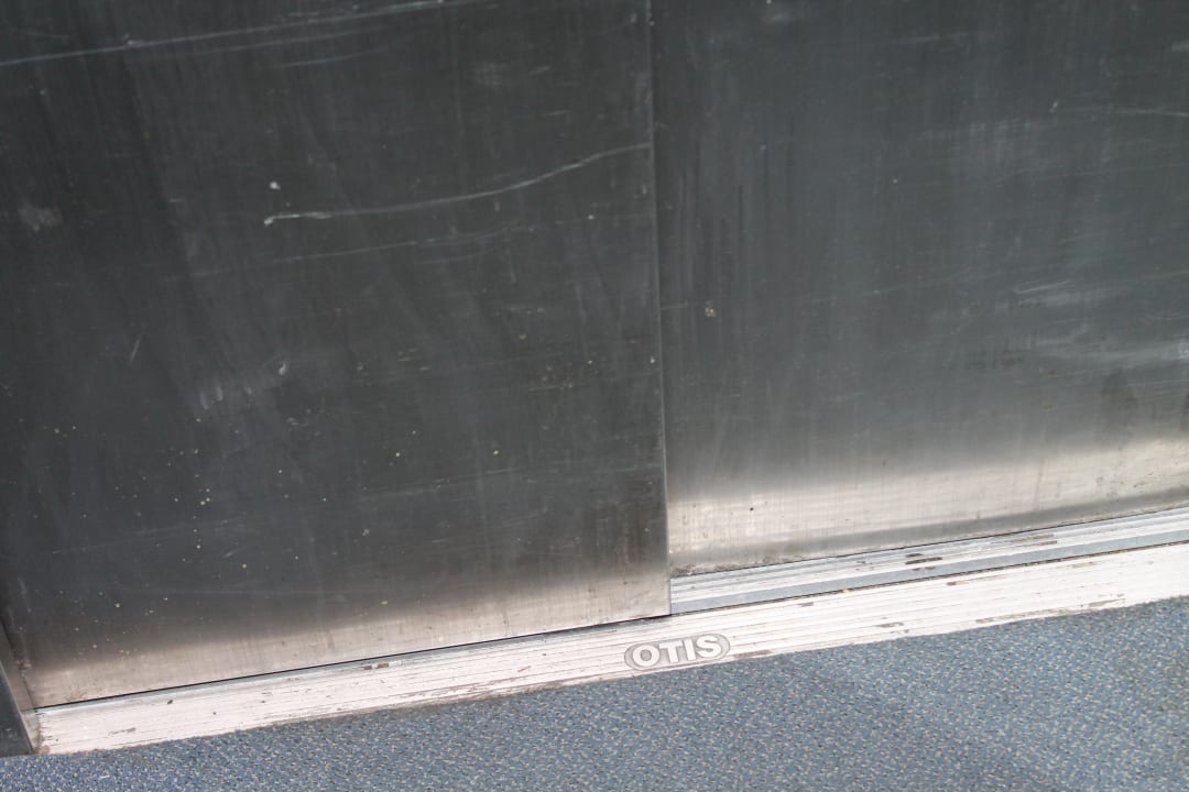 Im Aufzug Hotel Domicil Hamburg by Golden Tulip