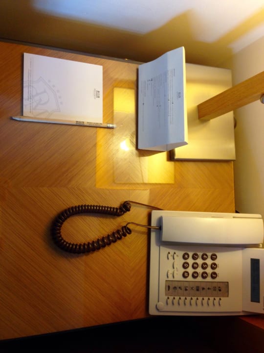 Nachttisch Hotel GDM Megaron Historical Monument Hotel