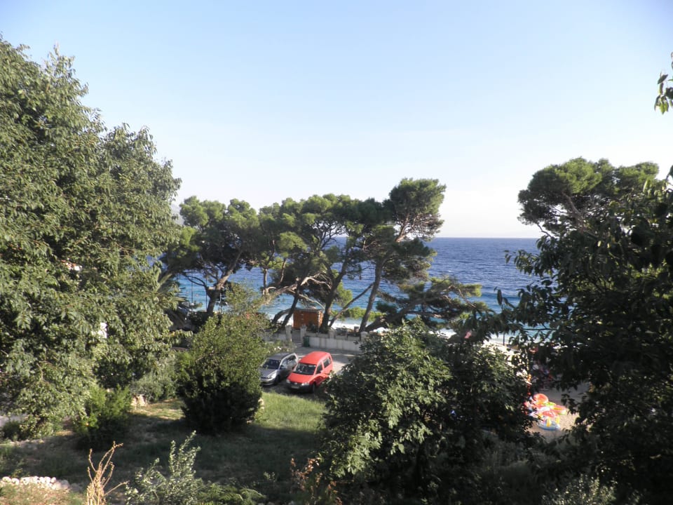 Richtung Strand/Ortsmitte  Bluesun Hotel Soline