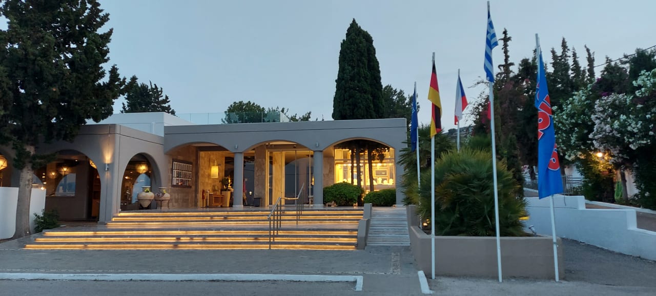 Außenansicht alltoura Club Hotel Porto Angeli Beach Resort