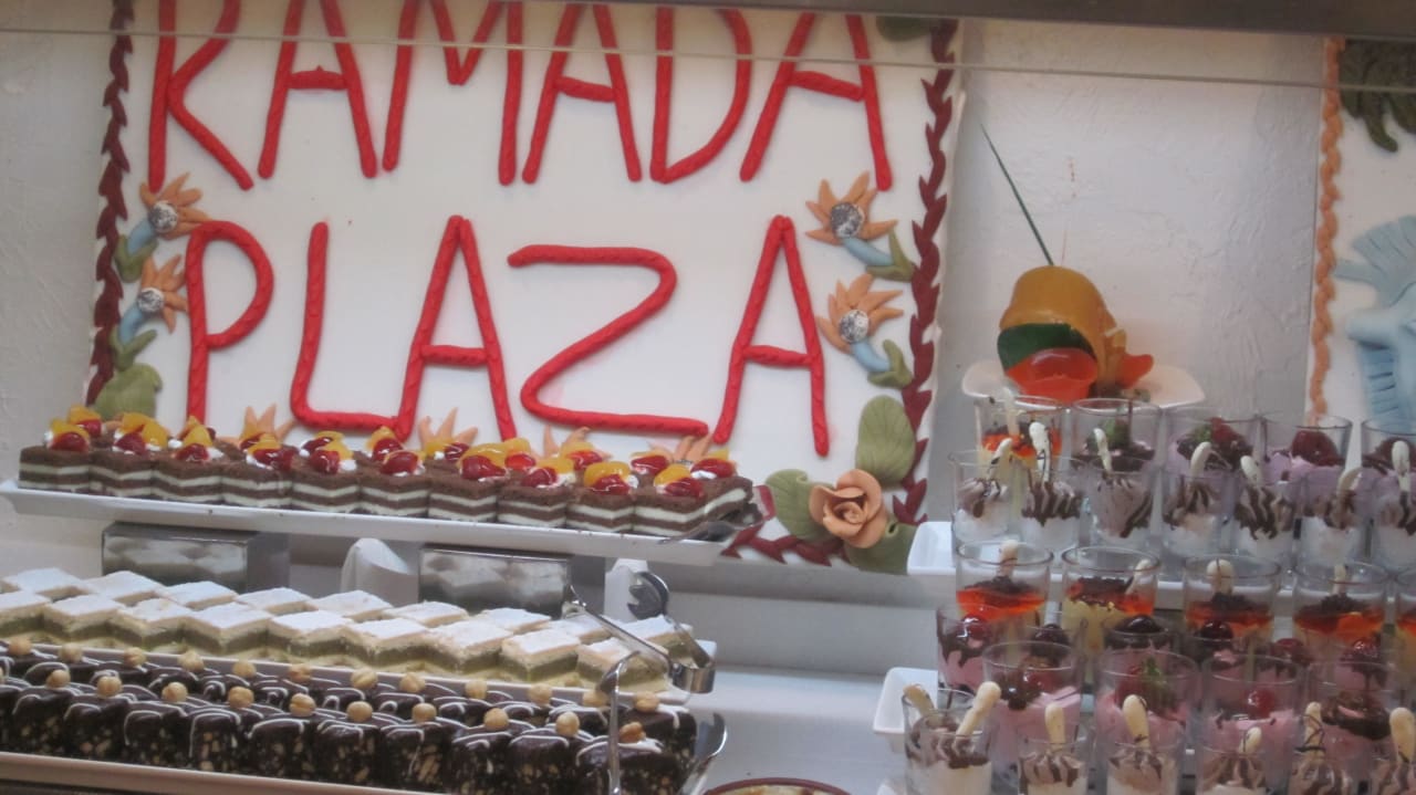 Büffet Ramada Plaza by Wyndham Antalya