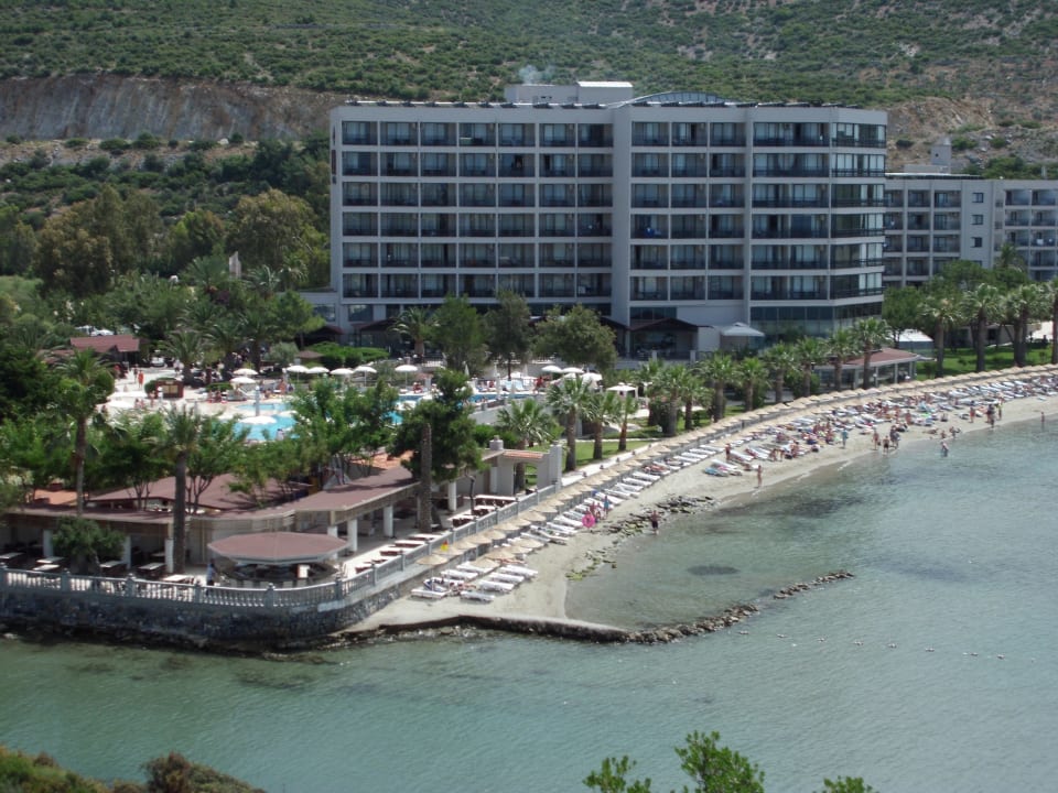 Blick von der Landzunge auf Hotel Tusan Beach Resort