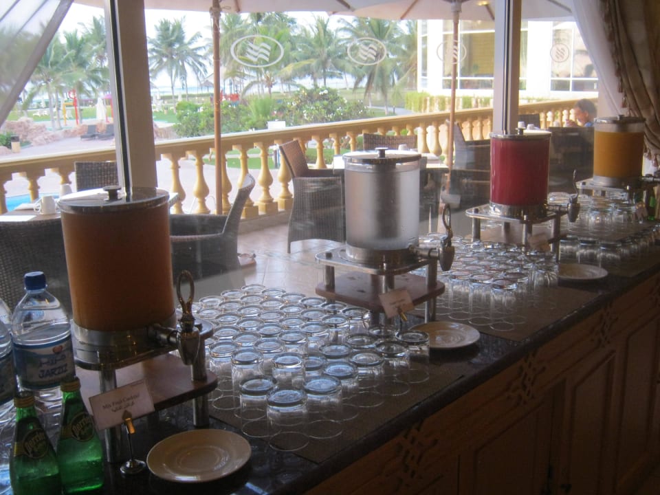 Säfte zum Frühstück Crowne Plaza Salalah