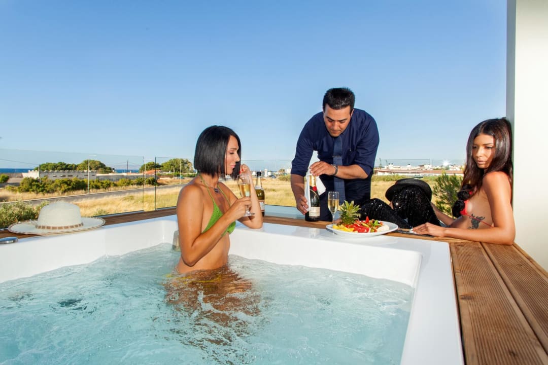 Ausblick Malena Hotel & Suites - Adults Only by Omilos Hotels