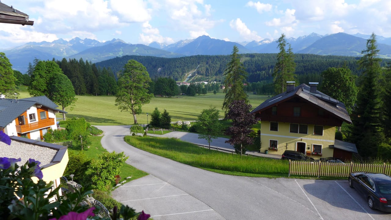 Ausblick von Zimmer 25 Aparthotel Ramsau