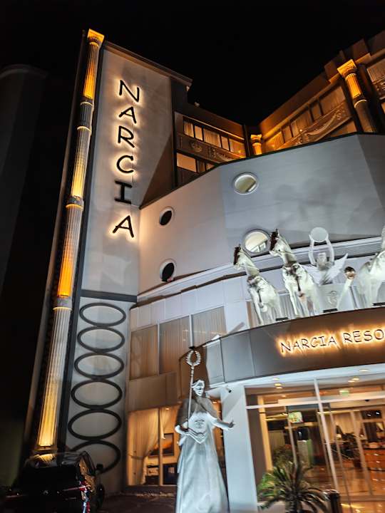 Außenansicht Narcia Resort Side