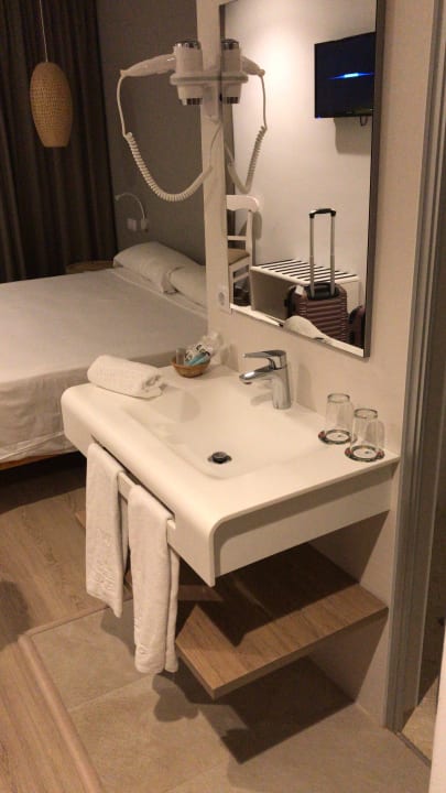 Zimmer ICON Valparaiso - Adults Only