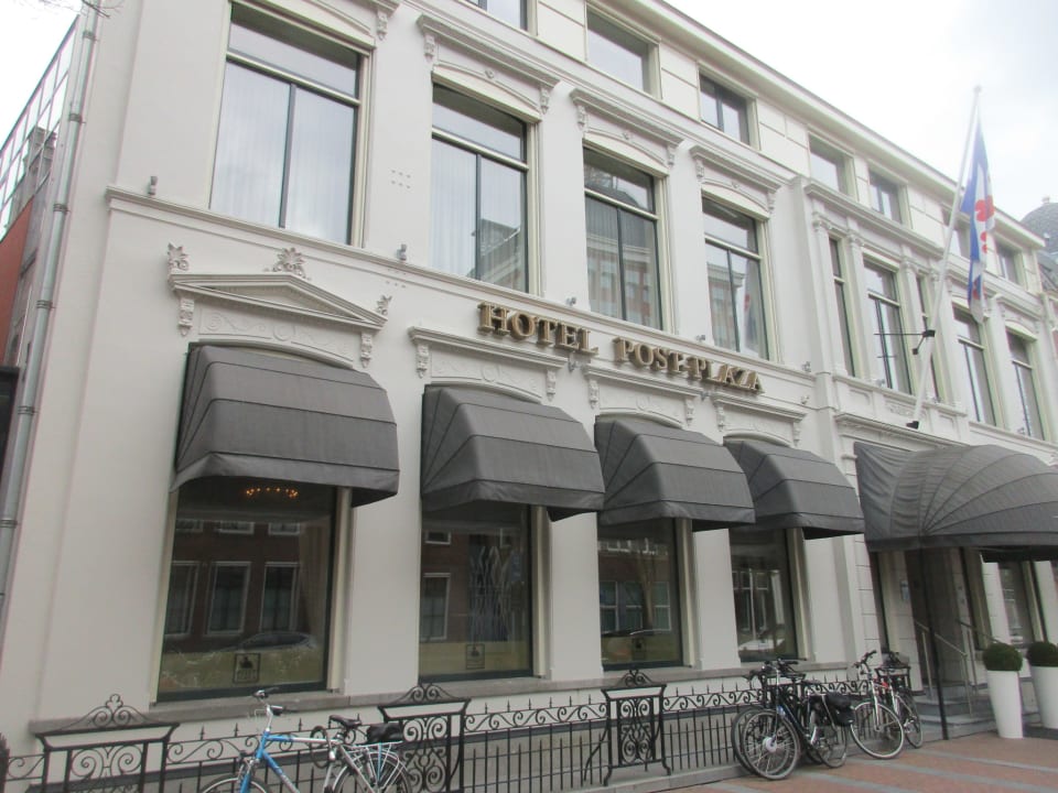Außenansicht Post Plaza Hotel & Grand Café