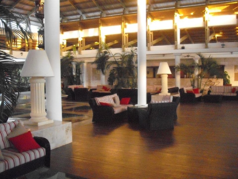 Lobby Catalonia Royal Bavaro - Adults only