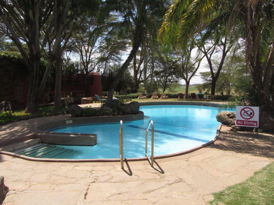 Pool Amboseli Serena Safari Lodge