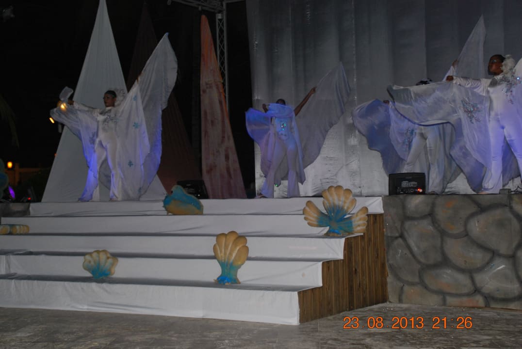 Abendprogramm Dreams La Romana Resort & Spa