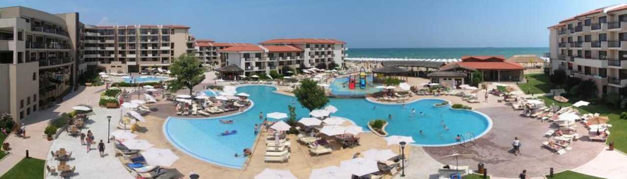 Blick auf den Pool HVD Clubhotel Miramar