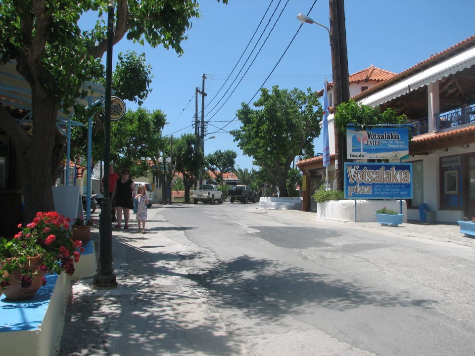Rechts Votsalakia Beach