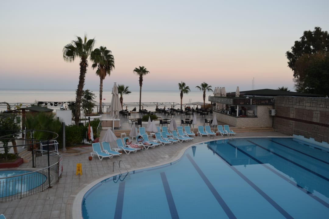 Pool Armas Gül Beach