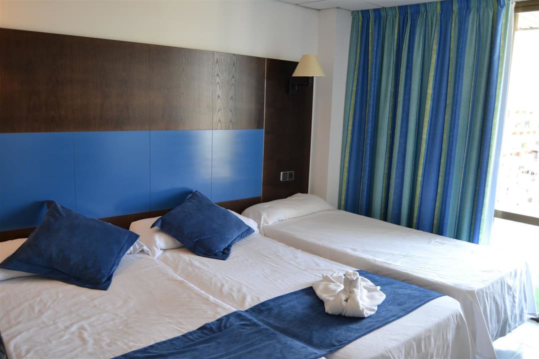 Doppelbett + Zustellbett Bahía de Alcúdia Hotel & Spa
