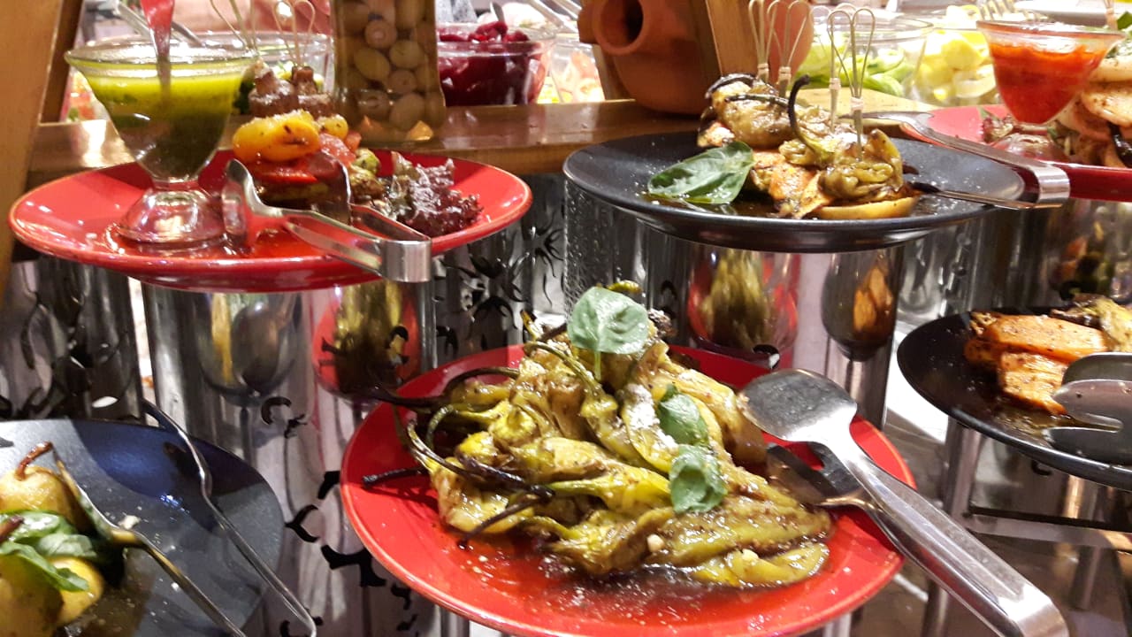 Gastro Acanthus Cennet Barut Collection