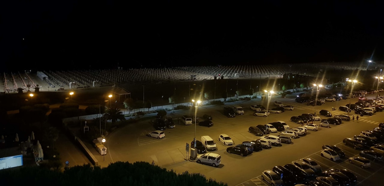 Ausblick von der Dachterrasse bei Nacht Hotel Ambassador
