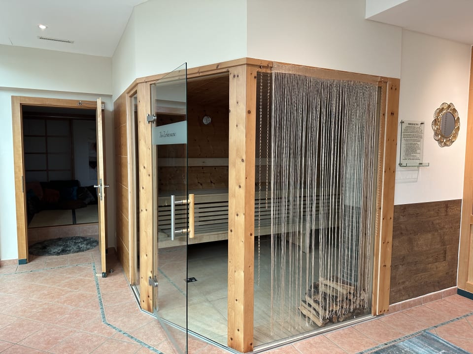 Pool Hotel Vier Jahreszeiten