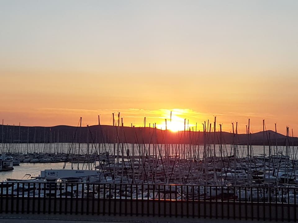 Außenansicht Hotel IN Biograd
