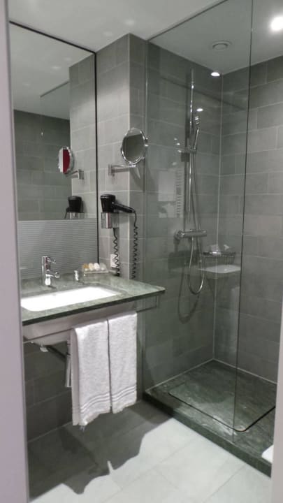 Bad Dusche Hilton Garden Inn Stuttgart NeckarPark