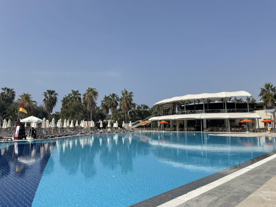 Pool VONRESORT Golden Coast