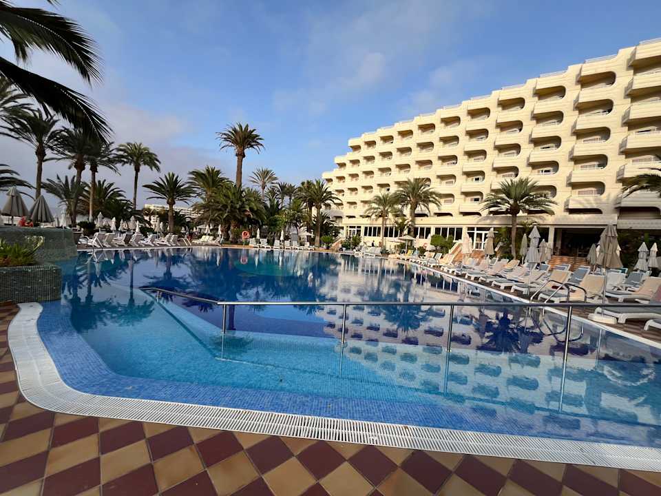 Pool Hotel Riu Palace Tres Islas