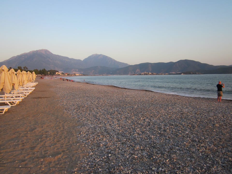 Abendstimmung, im Hintergrund der Babadag Jiva Beach Resort