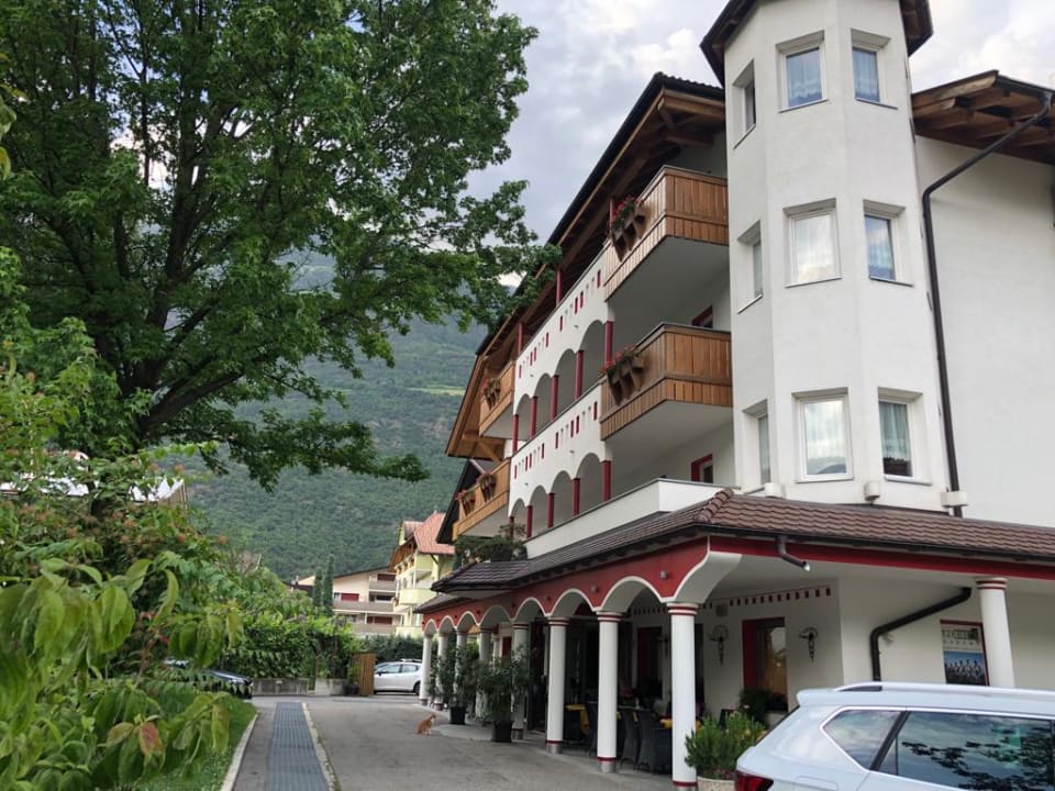 Außenansicht Park Hotel Villa Etschland