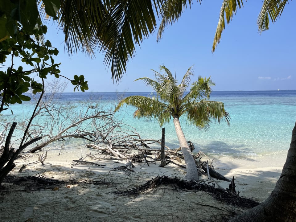 Strand Embudu Village