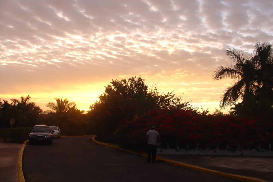 Außenansicht Hotel Brisas del Caribe
