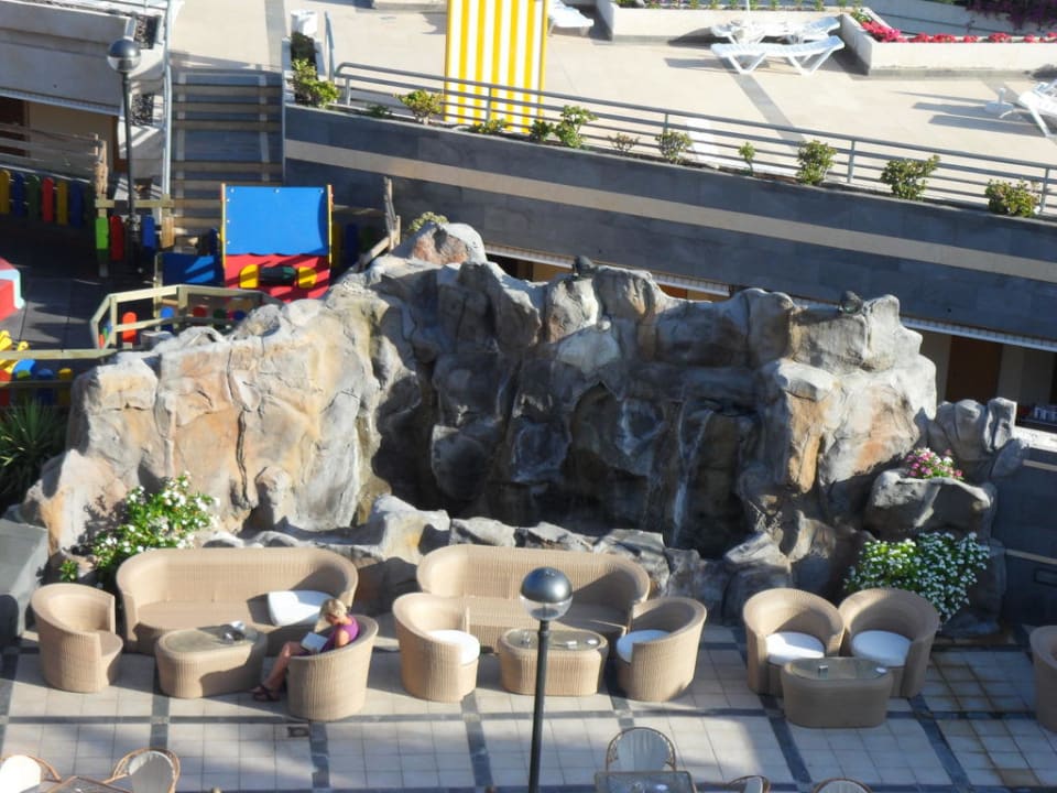 Blick vom Balkon auf Außenbereich Alexandre Hotel Gala