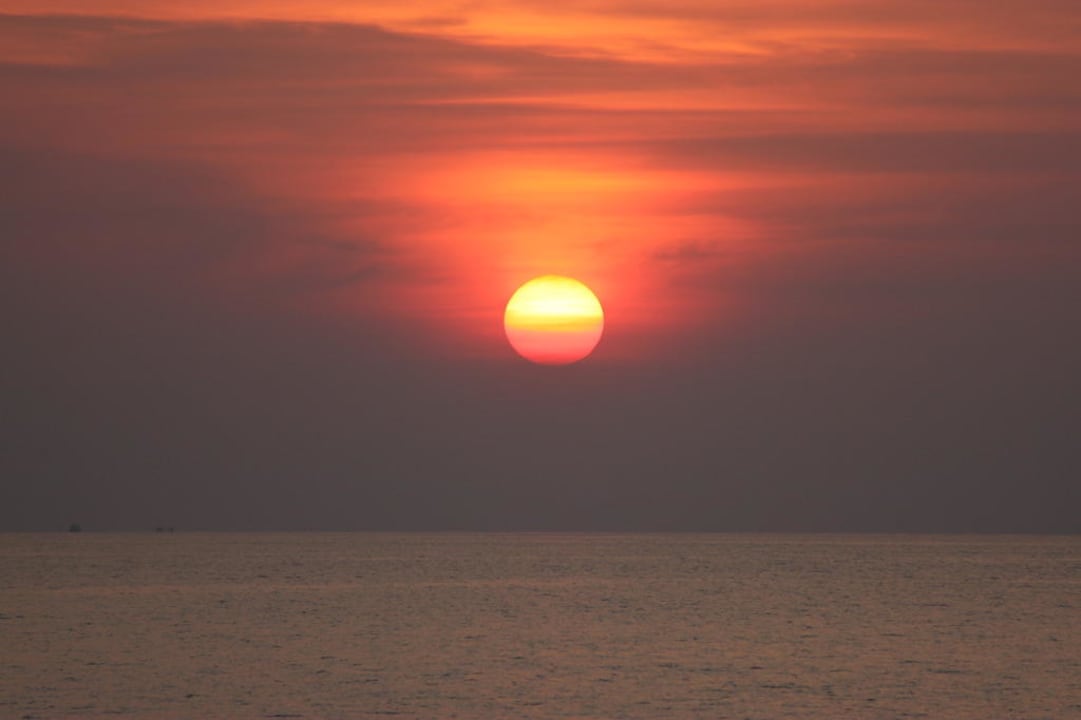 Sonnenuntergang am Strand Khao Lak Merlin Resort