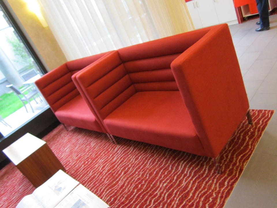 Lobby / Sitzmöglichkeit Hampton by Hilton Berlin City West