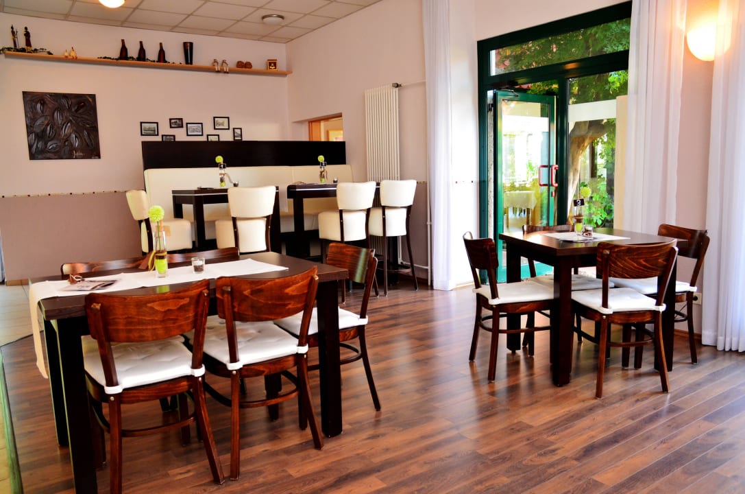 Velcrea Seminarzentrum - Café Kaffeebohne Seminarzentrum Velcrea Visavis