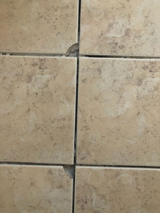 Bad Hotel Atol Resort