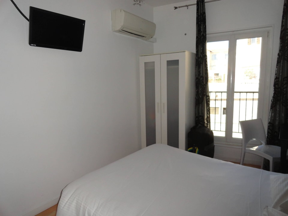 Standard-Doppelzimmer Nr. 20 Hotel Le Mistral