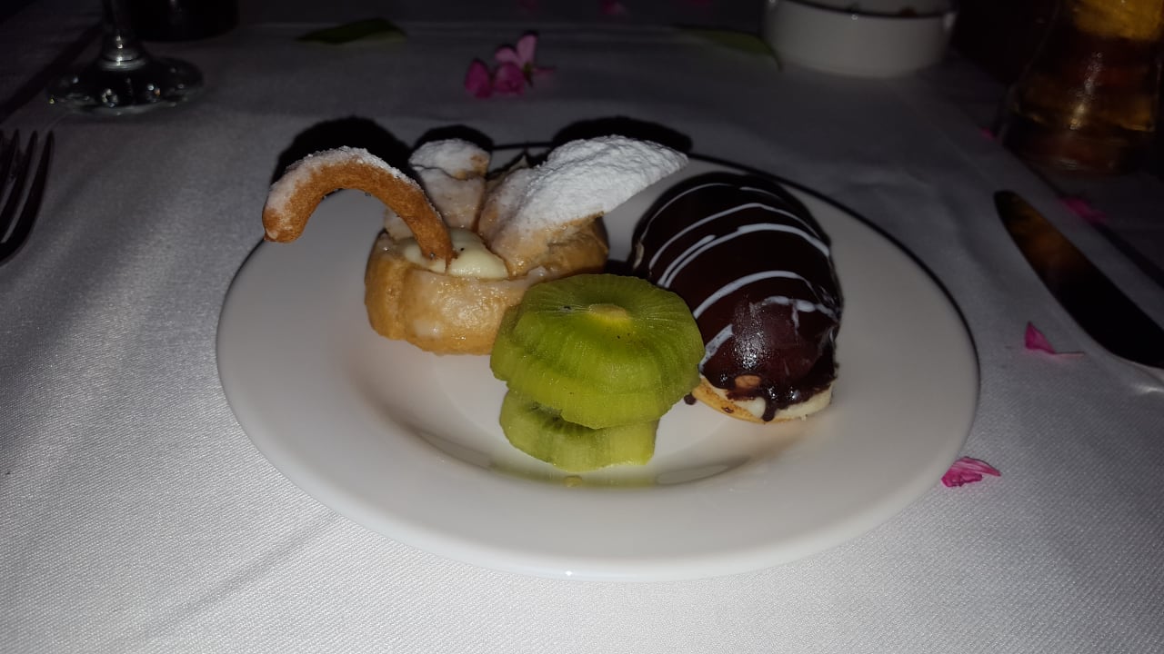 Gastro Well Palace Side