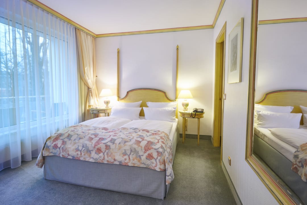 Zimmer Bernstein Villa Kastania