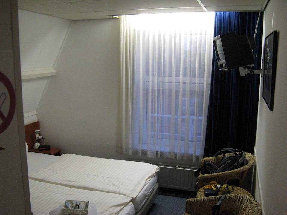 Zimmer unterm Dach Hotel De Ruyter