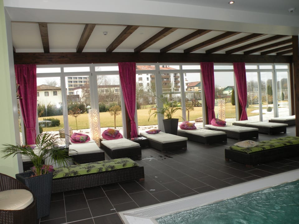 Rattanliegen  Hotel Holzapfel