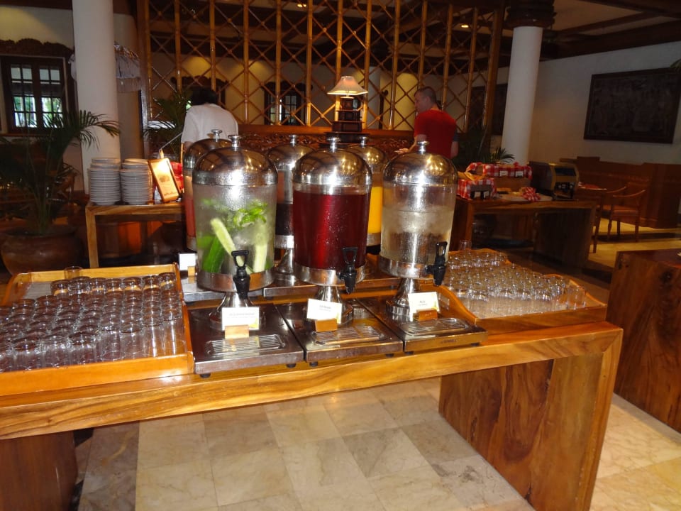 Säfte und Detoxwasser Ayodya Resort Bali